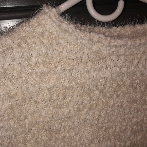 off-white sweater - Picture 3 of 4